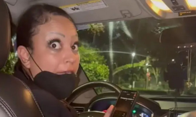 Μαϊάμι: Γυναίκα ταξιτζής τράβηξε όπλο σε πελάτη της όταν της είπε να στρίψει