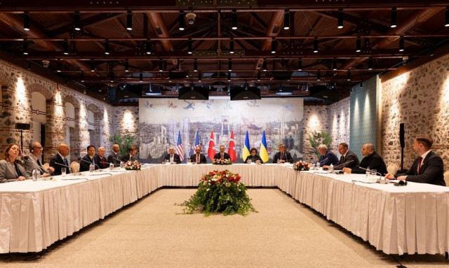 Έπεσαν γέφυρες μεταξύ Ρωσίας και Ουκρανίας στην Κωνσταντινούπολη - Τι συμφωνήθηκε