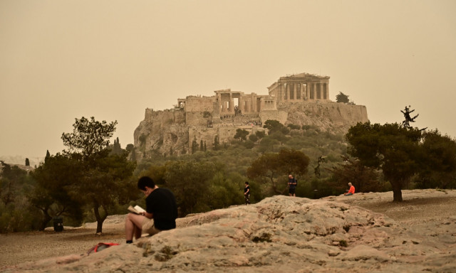 Καιρός: Υποχωρεί σταδιακά η αφρικανική σκόνη και ανεβαίνει η θερμοκρασία - Πότε έρχεται ο καύσωνας