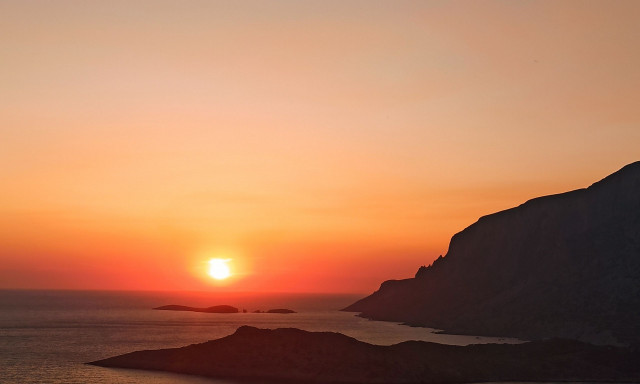 Κάλυμνος: Το νησί που «σκαρφάλωσε» ψηλά στον τουριστικό χάρτη και διατηρεί σεζόν 10 μηνών