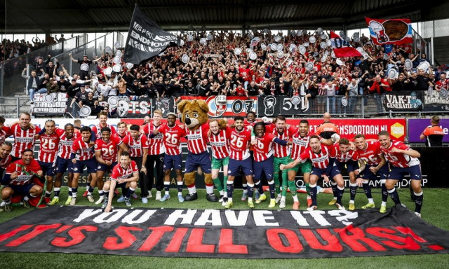 Ολλανδία: Με αδιανόητη ανατροπή η PSV Αϊντχόφεν πήρε το πρωτάθλημα μέσα από τα χέρια του Άγιαξ