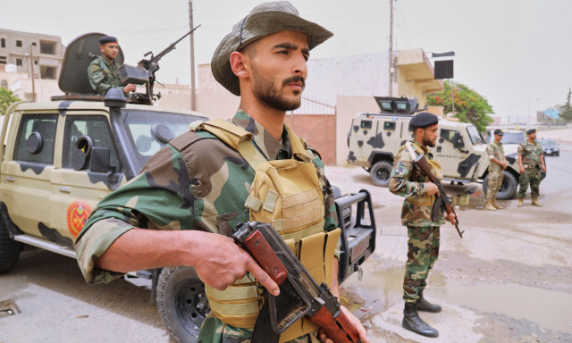 Λιβύη: Η Τουρκία απομακρύνει εσπευσμένα υπηκόους της - Καλεί σε ανακωχή