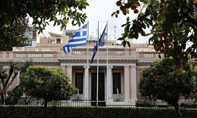 Κυβερνητικές πηγές: «Ατεκμηρίωτη και νομικά αβάσιμη η πρόταση του ΠΑΣΟΚ»