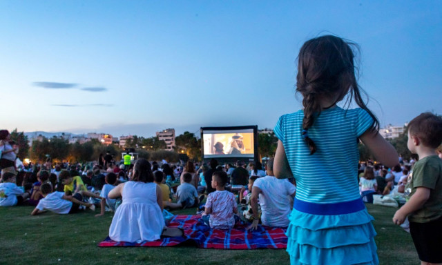 ΚΠΙΣΝ: Οι υπαίθριες κινηματογραφικές προβολές επιστρέφουν για μικρούς και μεγάλους
