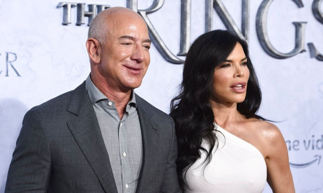 Τζεφ Μπέζος: Ο 3ος πλουσιότερος άνθρωπος στον κόσμο ντύνεται γαμπρός