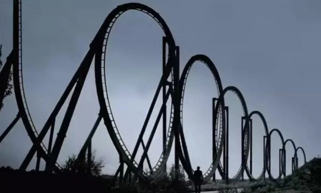 Αυτό είναι το «τρενάκι της ευθανασίας» που προκαλεί τον θάνατο σε 60 δευτερόλεπτα (vid)