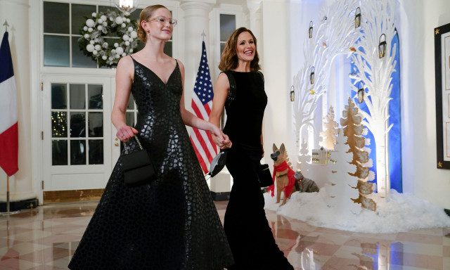 Τζένιφερ Γκάρνερ και Βάιολετ Άφλεκ: Ο άγριος τσακωμός μαμάς και κόρης με φόντο τις πυρκαγιές