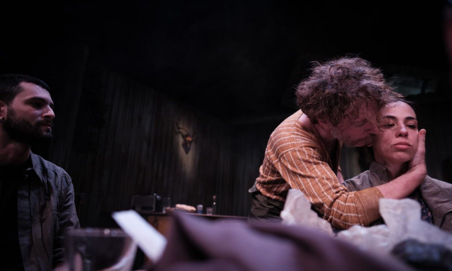 Θέατρο του Νέου Κόσμου: Αυλαία την 1η Ιουνίου για την παράσταση «Στην παλιά εθνική»