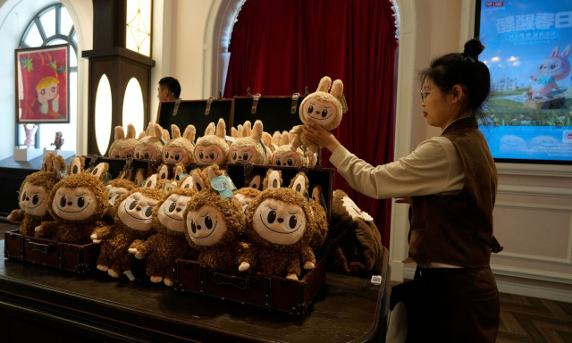 Ηνωμένο Βασίλειο: Διακόπηκαν όλες οι πωλήσεις της κούκλας Labubu για λόγους ασφαλείας