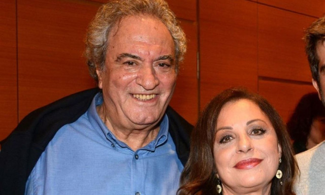 Χάρις Αλεξίου: «Α ρε λατρεμένε νάρκισσε πώς στηνόσουνα στον φακό μου»