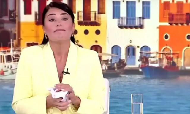 Αφροδίτη Λατινοπούλου: Έσκισε στον «αέρα» επιστολή του Τούρκου πρέσβη - «Είστε οι σφαγείς»