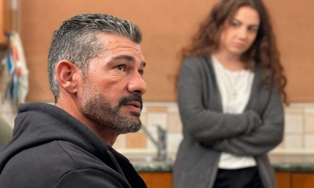 Η Γη της ελιάς: Η τραγική σκηνή που ο Αποστόλης «σκοτώνει» τα ανίψια του