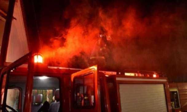 Φωτιά σε διαμέρισμα στον Πειραιά