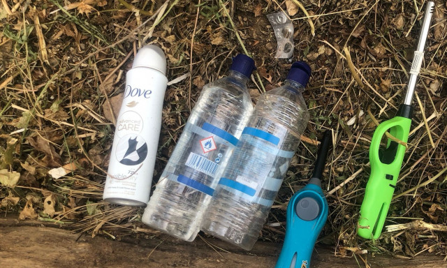 Απόπειρα εμπρησμού στον Λυκαβηττό: Βρήκαν μπουκάλια με οινόπνευμα, αναπτήρες και σπραίη