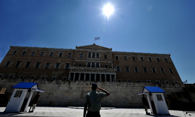 Δημοσκοπήσεις: «Μαύρα σύννεφα» για την αντιπολίτευση – Οι ισορροπίες για την αυτοδυναμία της ΝΔ