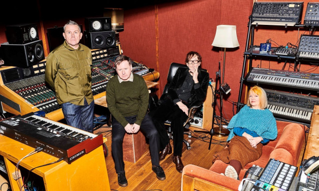 Pulp: Νέο σινγκλ λίγο από την κυκλοφορία του άλμπουμ τους «More»