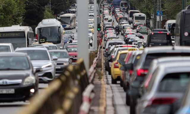 Δήμας για κίνηση: «Υπάρχει η νοοτροπία χρήσης του ΙΧ αντί των ΜΜΜ, έρχονται πρωτοβουλίες»