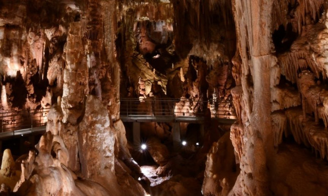Μοναδικές ιστορίες από δυστοπικά σπήλαια στο Αρχαιολογικό Μουσείο Θεσσαλονίκης