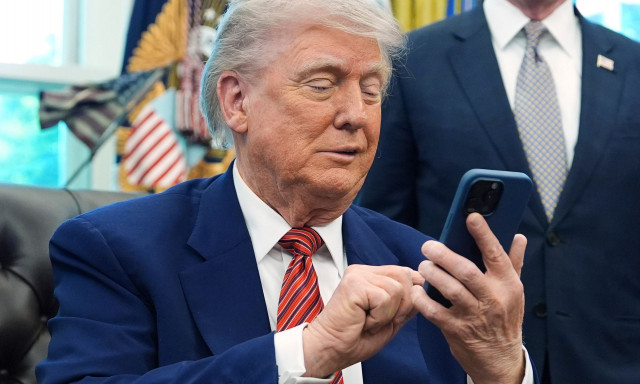 Τραμπ: «Η US Steel παραμένει στην Αμερική» – Συνεργασία με την ιαπωνική Nippon Steel