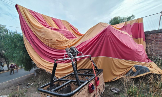 Μεξικό: Η στιγμή που αερόστατο πέφτει κοντά στις πυραμίδες - 12 τραυματίες