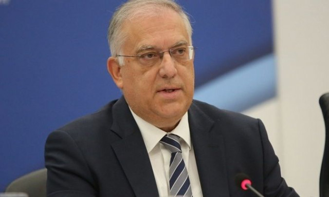 Θεοδωρικάκος: Αναγκαιότητα για την κοινωνία και την οικονομία η άρση της μονιμότητας