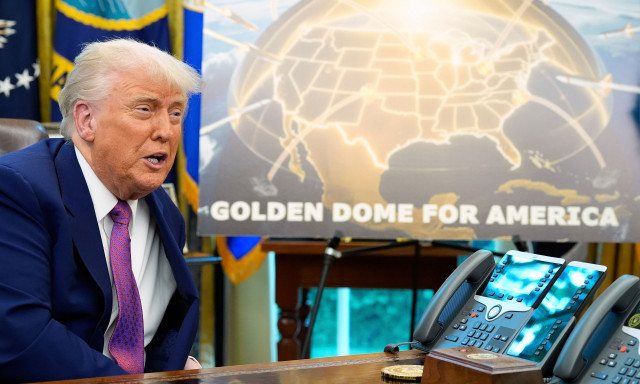 Ντόναλντ Τραμπ: Τι είναι το πυραυλικό σύστημα «Χρυσός Θόλος» και πώς θα λειτουργούσε πραγματικά