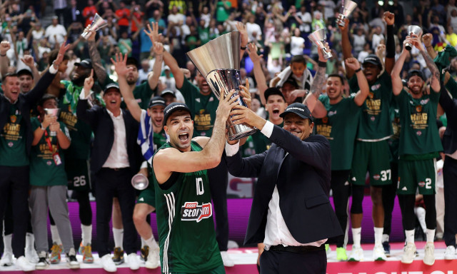 Παναθηναϊκός AKTOR για το έβδομο: «Σαν σήμερα γράφτηκε ιστορία και το τρόπαιο επέστρεψε σπίτι»