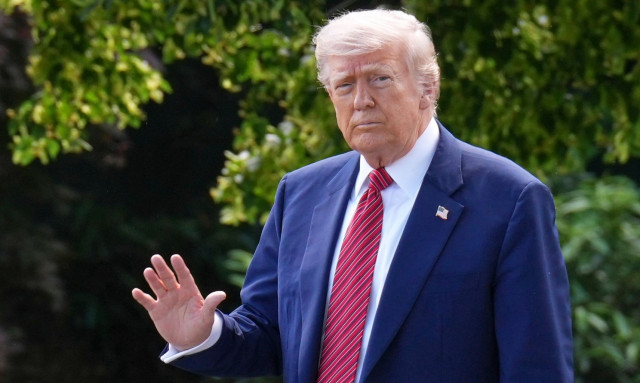 Τραμπ: «Ο Πούτιν παίζει με τη φωτιά – Αν δεν ήμουν εγώ, θα είχαν συμβεί άσχημα πράγματα στη Ρωσία»