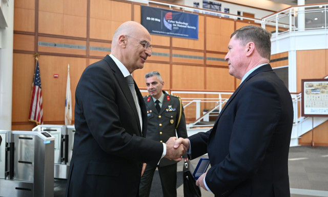 Ο Νίκος Δένδιας επισκέφτηκε στη Βοστώνη το Εργαστήριο Lincoln Lab του Πανεπιστημίου MIT