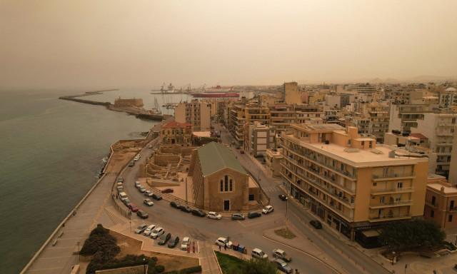 Η αφρικανική σκόνη στην Κρήτη: Το «πριν» και το «μετά» όπως τα κατέγραψε δορυφόρος