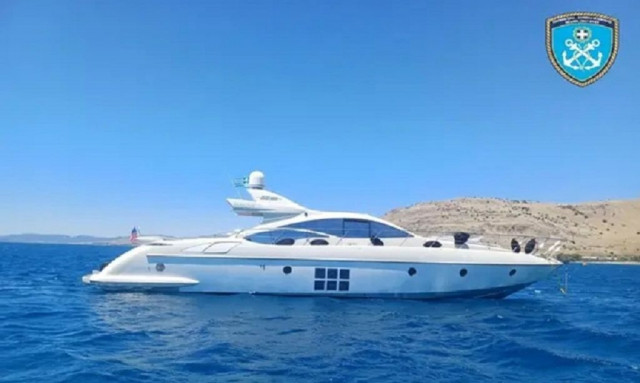 Με θαλαμηγούς υπερπολυτελείας φέρνει μετανάστες στη Ρόδο το κύκλωμα των διακινητών