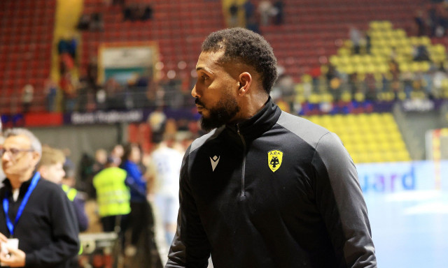 AEK: «Απαίτηση όλων να οριστεί εκ νέου ο αγώνας με την Αλκαλόιντ και να τηρηθούν οι κανονισμοί»