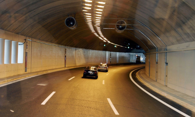 Καραμπόλα τριών οχημάτων στην Περιφερειακή Υμηττού - Μεγάλες καθυστερήσεις