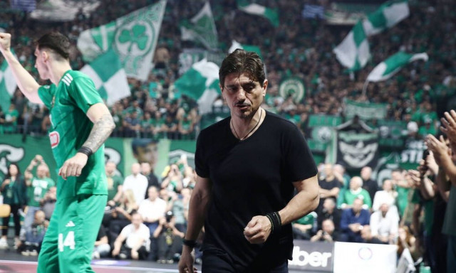 Στο ΟΑΚΑ ο Γιαννακόπουλος: «Είστε οι καλύτεροι, οτιδήποτε άλλο πέραν του 3-0 θα είναι μη αποδεκτό»