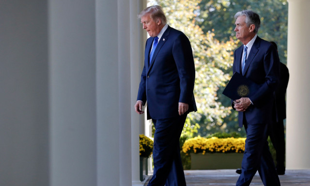 Τραμπ: «Δεν θα απολύσω τον Πάουελ» – Ζητά νέα μείωση των επιτοκίων