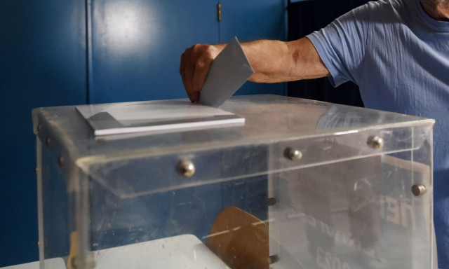 Δημοσκόπηση GPO: Στο 25,7% η ΝΔ, στο 12,6% η Πλεύση - Ο Μητσοτάκης καταλληλότερος πρωθυπουργός