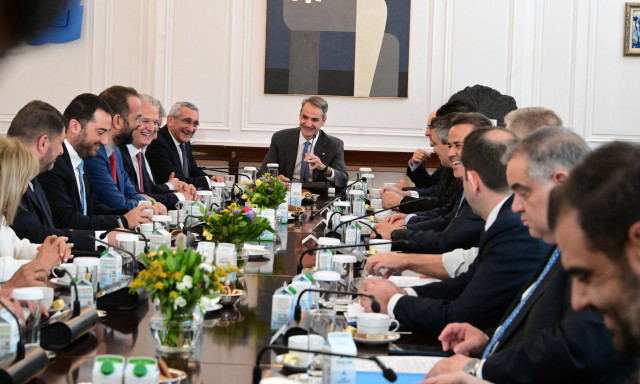 Συνάντηση Μητσοτάκη με τους 13 περιφερειάρχες της χώρας: Στο επίκεντρο τα σχέδια ανάπτυξης