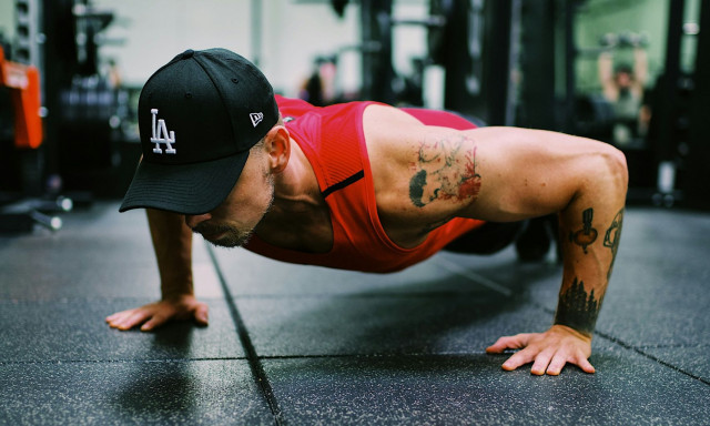 Ασύλληπτο: Ένας στους δύο Αμερικανούς δεν μπορεί να κάνει 10 κάμψεις