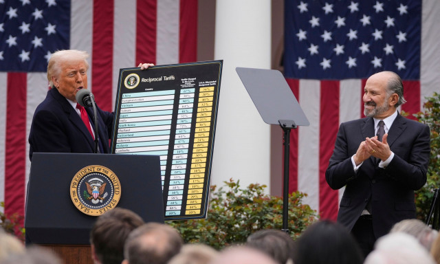 ΗΠΑ: Το εφετείο διατηρεί προσωρινά τους δασμούς – Οργή Τραμπ για την πρωτοβάθμια απόφαση