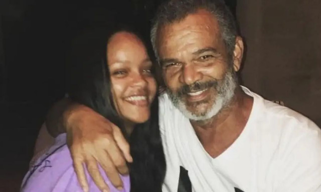 Ριάνα: Πέθανε ο πατέρας της σε ηλικία 70 ετών – Ήταν εθισμένος στα ναρκωτικά και το αλκοόλ