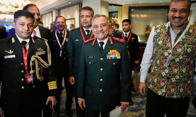 Η Ινδία παραδέχεται ότι έχασε ένα μαχητικό αεροσκάφος στη σύγκρουση με το Πακιστάν