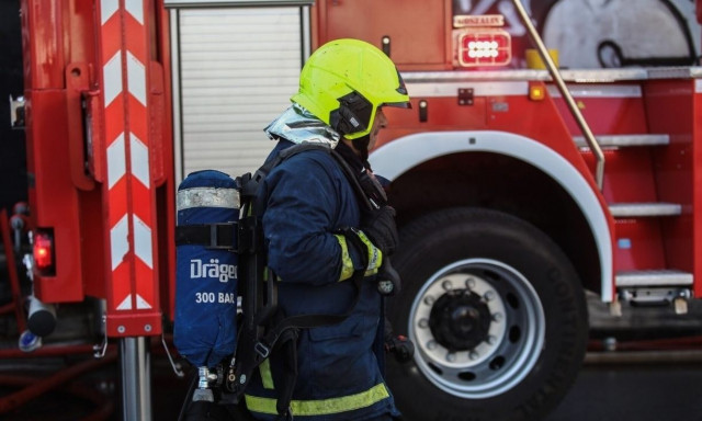 Πυρκαγιά στου Ρέντη - Καίγεται βλάστηση στη συμβολή της Θηβών με την Πέτρου Ράλλη