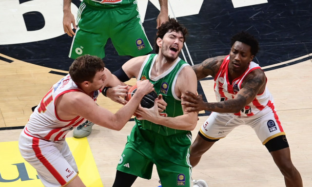 LIVE Ολυμπιακός – Παναθηναϊκός AKTOR: Το Game 2 των τελικών της Greek Basketball League