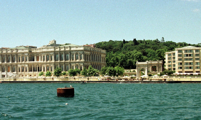 Κωνσταντινούπολη: Το Παλάτι Τσιραγάν θα φιλοξενήσει σήμερα το νέο γύρο συνομιλιών για την Ουκρανία