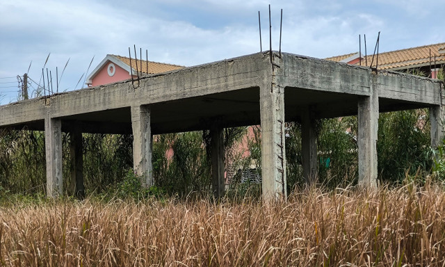 Ξεμπλοκάρει την οικοδομική δραστηριότητα η κυβέρνηση