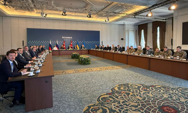 Διαπραγματεύσεις Ρωσίας-Ουκρανίας: Η πρόταση του Κιέβου στη Μόσχα εν μέσω της κλιμάκωσης του πολέμου