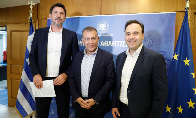 Greek Basketball League: Συνάντηση του ΕΣΑΚΕ με τον Βρούτση - «Να συνεχιστούν οι τελικοί»