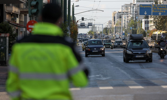 Σε ισχύ ο νέος ΚΟΚ – Τι προβλέπεται για τις παραβάσεις και τα τσουχτερά πρόστιμα – Μπαράζ ελέγχων