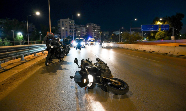 Τραγωδία στην λεωφόρο Ποσειδώνος: Νεκροί δύο αναβάτες μηχανής – Συγκρούστηκαν με άλλη μηχανή
