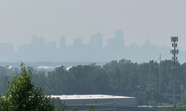 Καπνός από τις πυρκαγιές στον Καναδά σκεπάζει το ένα τρίτο των ΗΠΑ - Κινδυνεύουν ευάλωτες ομάδες